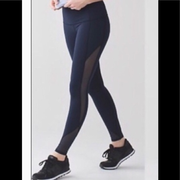 Lululemon Make A Move Navy Tights Side & Back Zip Pocket Size 6 - Picture 2 of 9